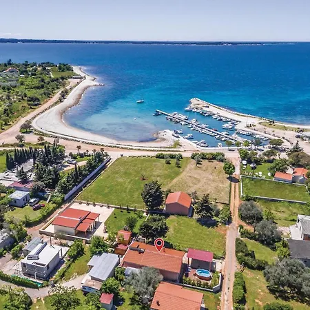 Holiday home 3 Bedroom Beautiful In