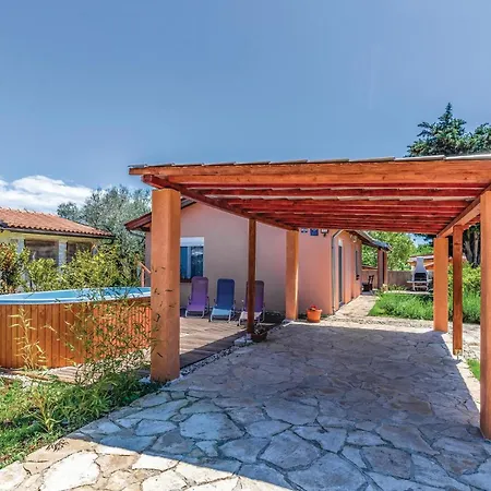 3 Bedroom Beautiful In *