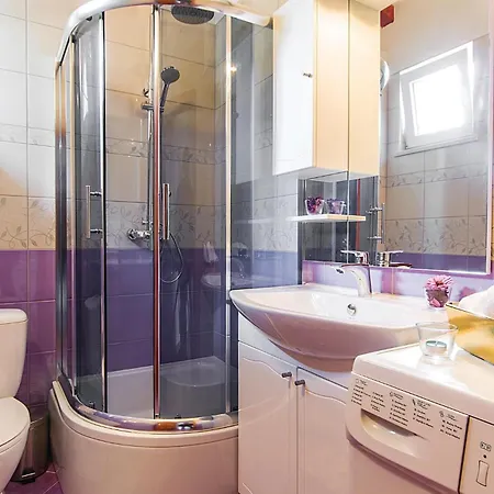 3 Bedroom Beautiful In Holiday home Vodnjan