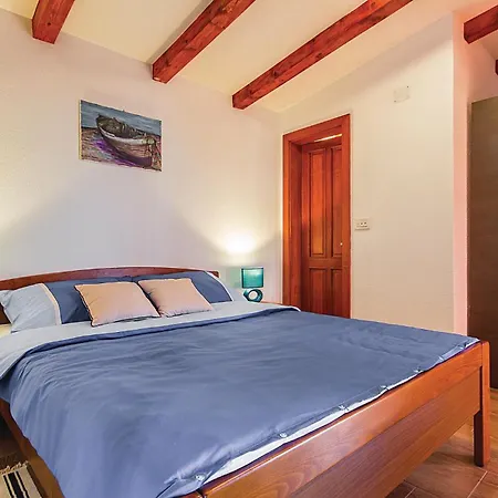 3 Bedroom Beautiful In * Vodnjan